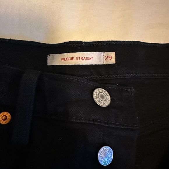 Levi’s Wedgie Straight Black Jeans - Picture 4 of 6